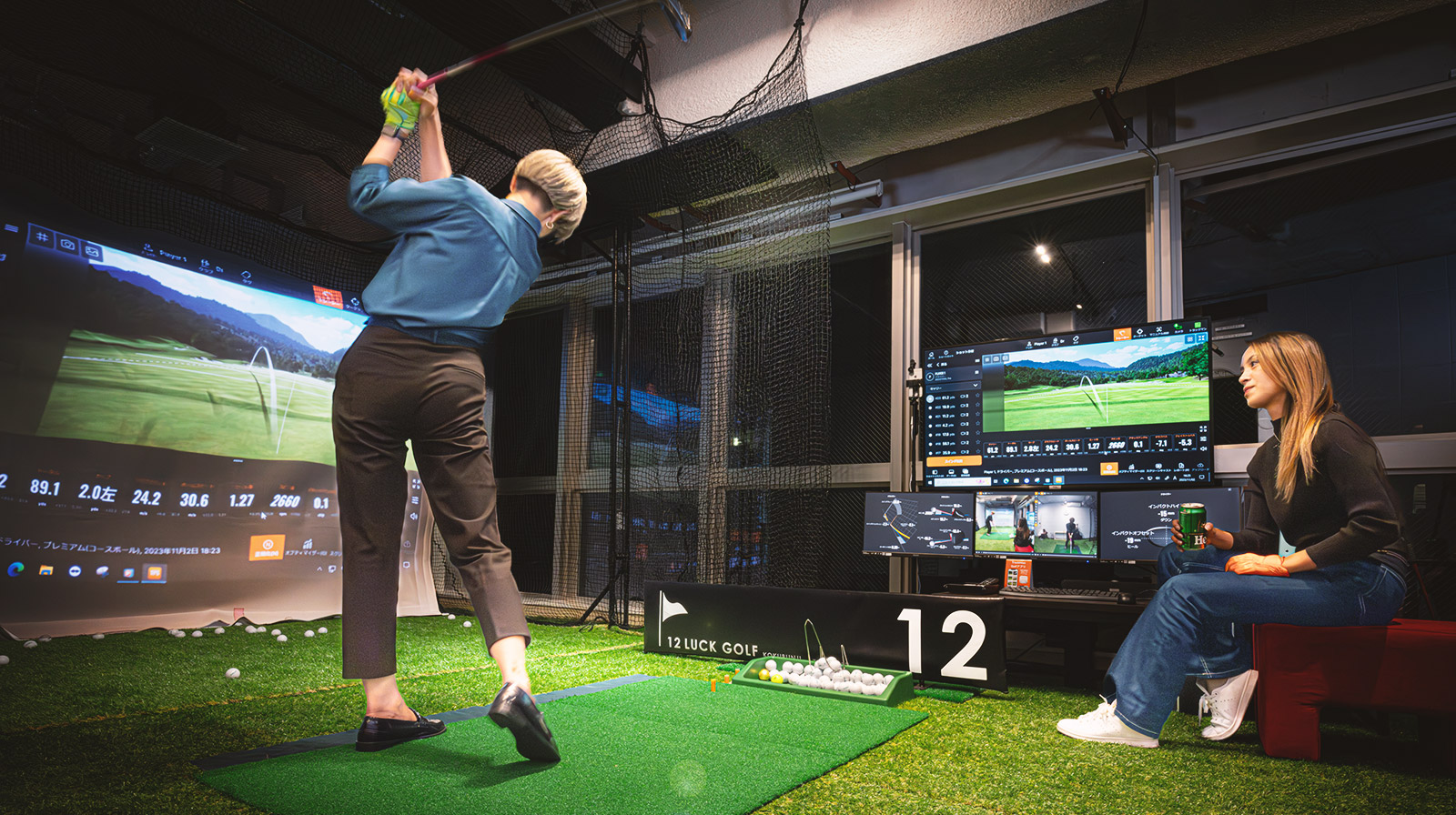 12LUCKGOLF 会員様が1人いれば最大4名様まで追加料金無しででプレイできます。